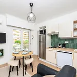 Castel Ii - Agreable Deux Pieces - Centre