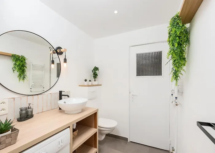 Castel Ii - Agreable Deux Pieces - Centre