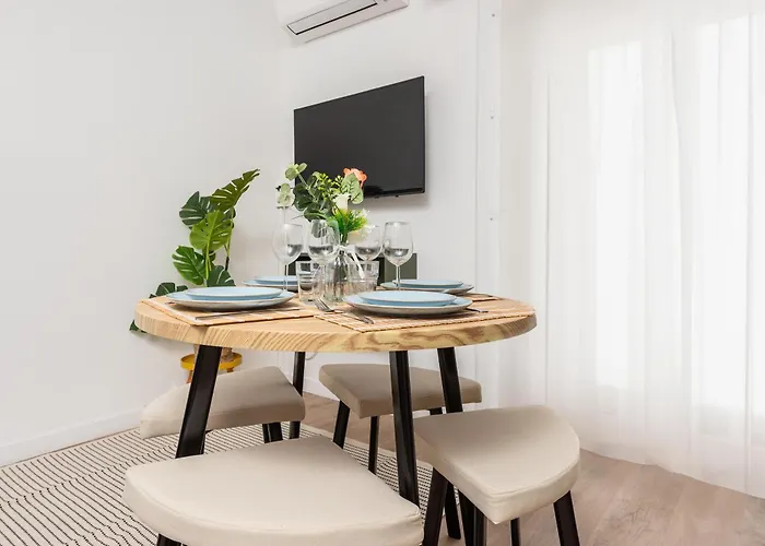 Castel Ii - Agreable Deux Pieces - Centre 公寓 *