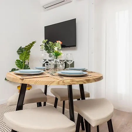 Castel Ii - Agreable Deux Pieces - Centre アパート *