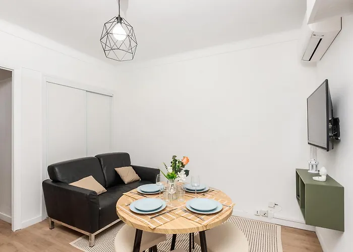 Appartement Castel Ii - Agreable Deux Pieces - Centre Menton