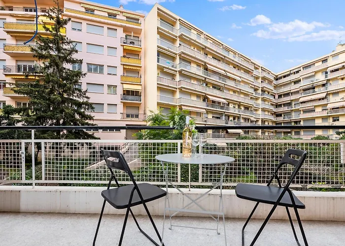 Castel Ii - Agreable Deux Pieces - Centre Διαμέρισμα *